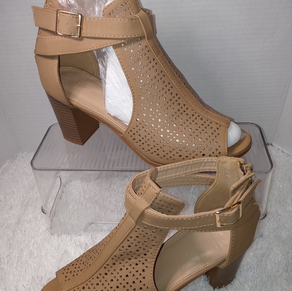 Top Moda Tan lazer cut ankle bootie with open toe - Picture 2 of 3